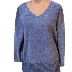 Jess & Jane an Ellegant Indigo V-Neck Women's Blouse